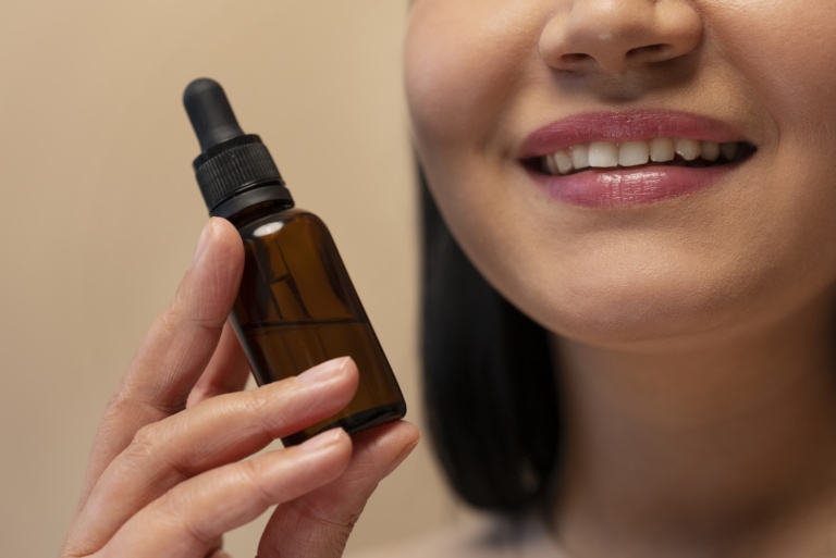 Huile de CBD : Propriétés, utilisation et effets 1 Huile CBD - Propriétés, utilisation & usages