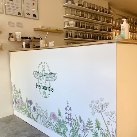 Herborisia - Herboristerie | CBD | Plantes médicinales - Intérieur boutique - 75010 Paris