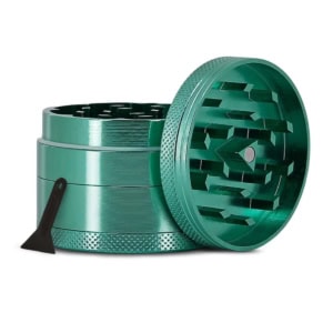 Grinder vert foncé en alu pour herbes, plantes sèches et CBD